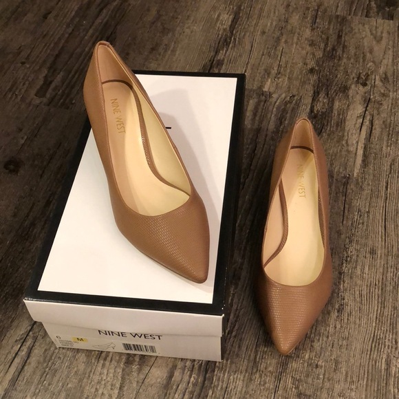 nine west kitten heel pumps